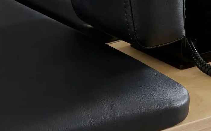 Sellerie cuir noir mat du Reformer Cadence
