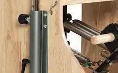 Rail acier et levier de reglage du bras vertical de la Chaise Combo